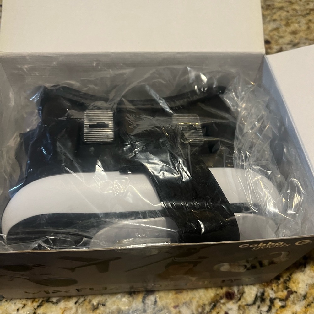 Virtual Redlity Headset - Picture 5 of 5